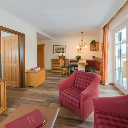 アパートホテル Sankt Georg オーバータウエルン